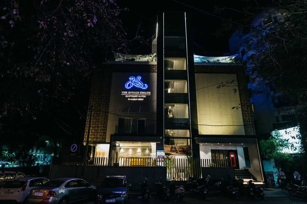 The Royale Senate Race Course, Bangalore Exterior foto